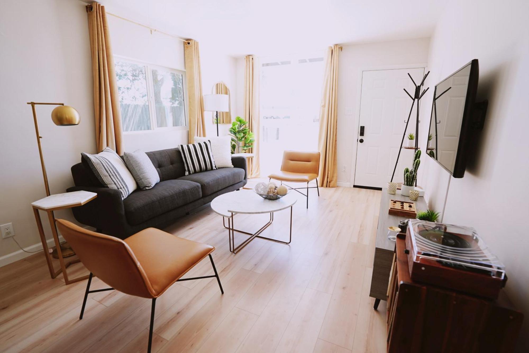 Centrally Located! Remodeled! Huge Backyard! The White House Albuquerque Buitenkant foto