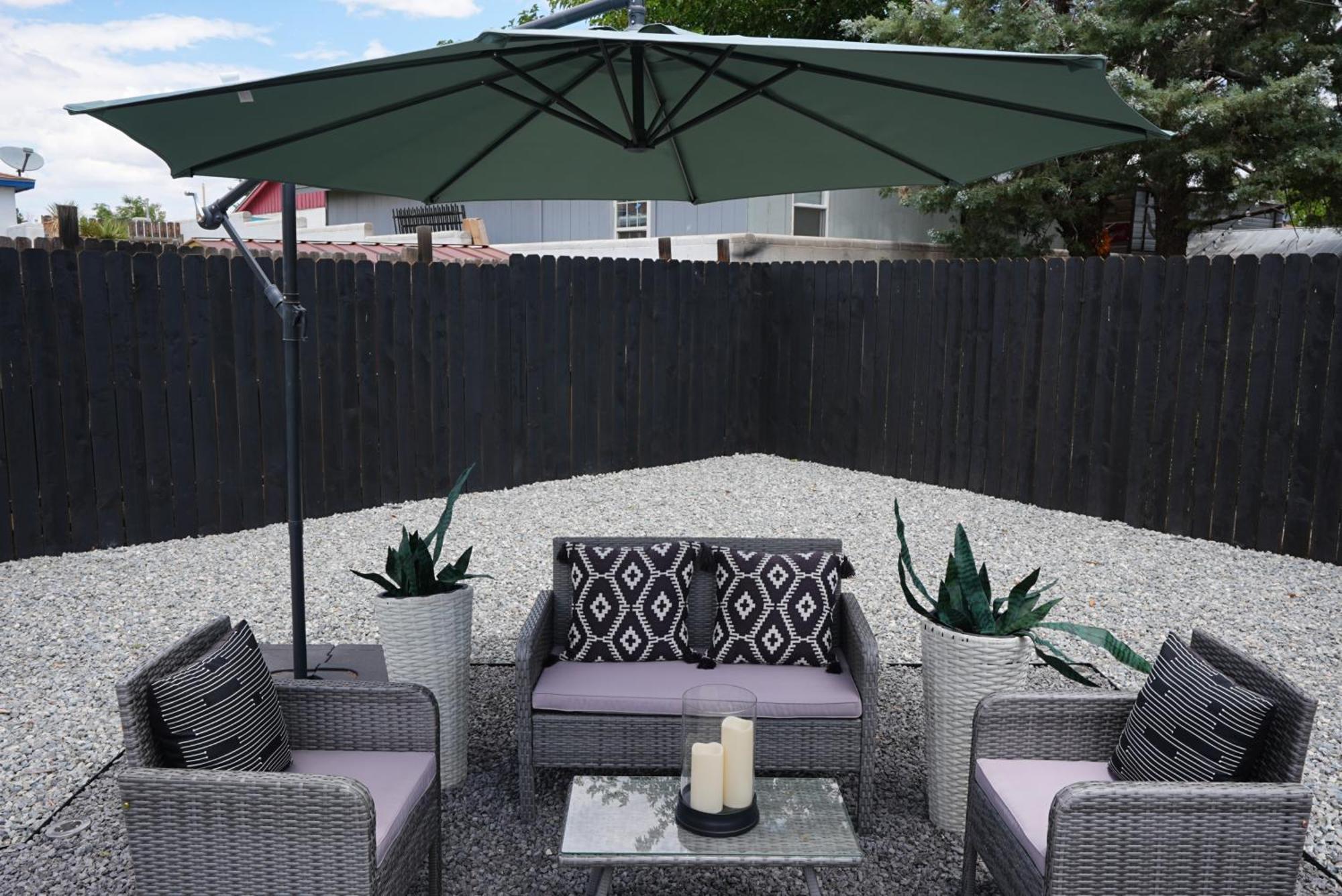 Centrally Located! Remodeled! Huge Backyard! The White House Albuquerque Buitenkant foto