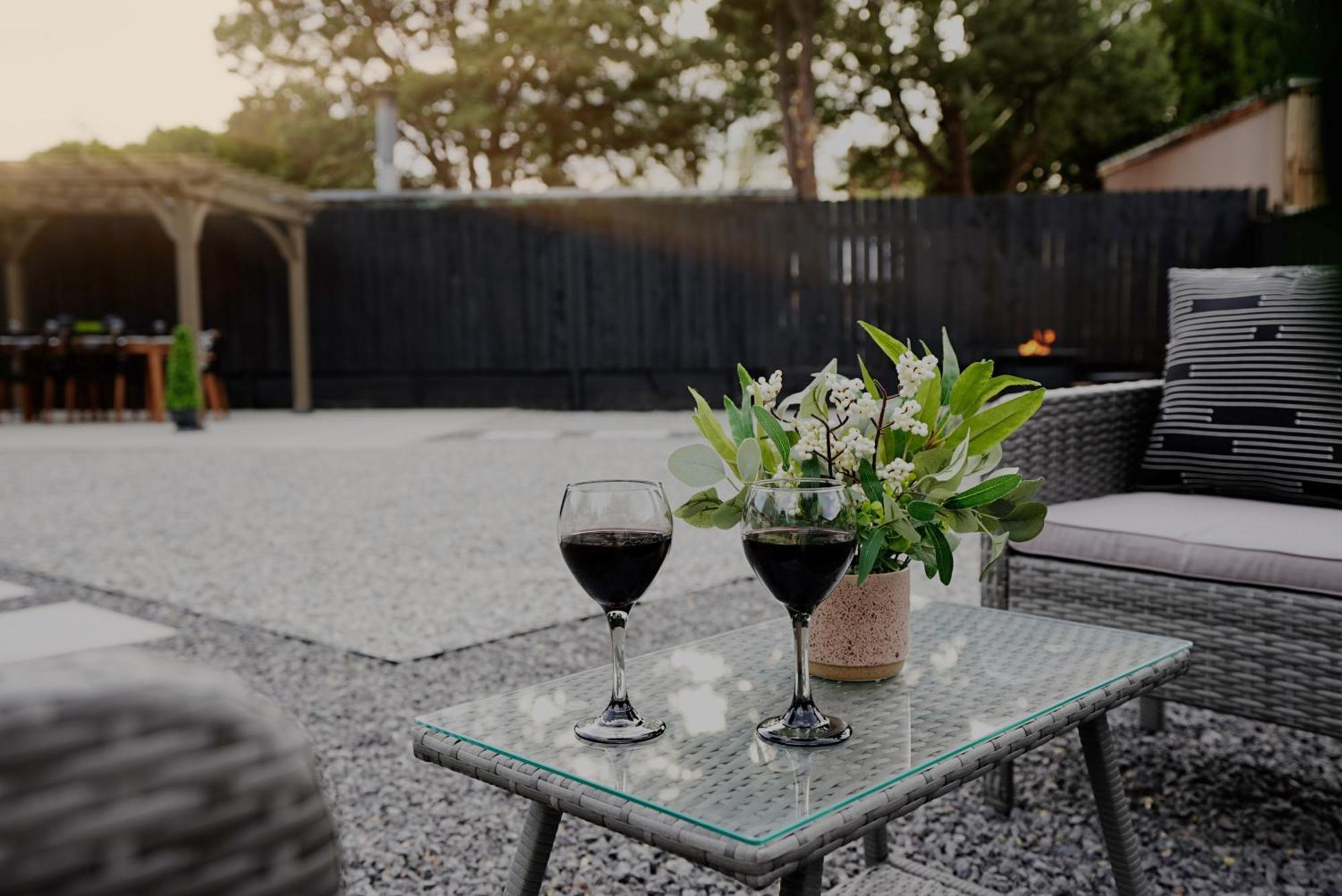 Centrally Located! Remodeled! Huge Backyard! The White House Albuquerque Buitenkant foto